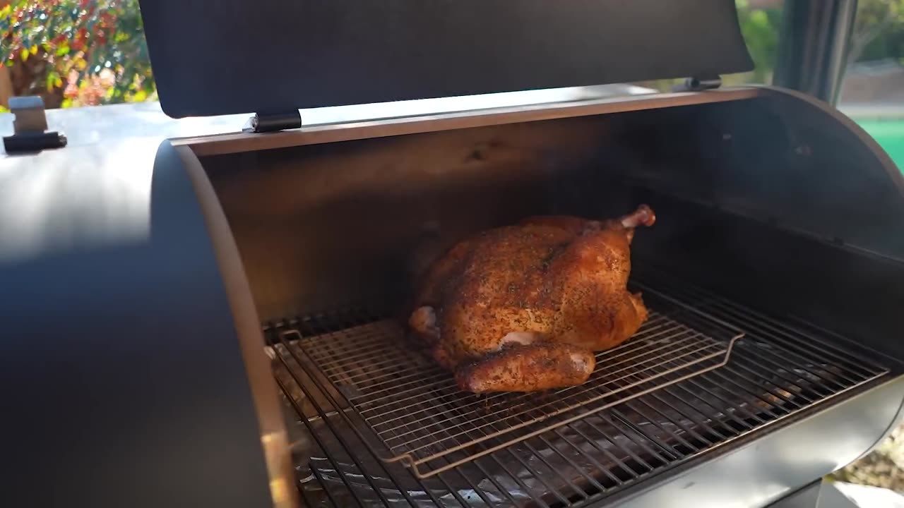 Smoke the Juiciest Turkey Ever for Thanksgiving!