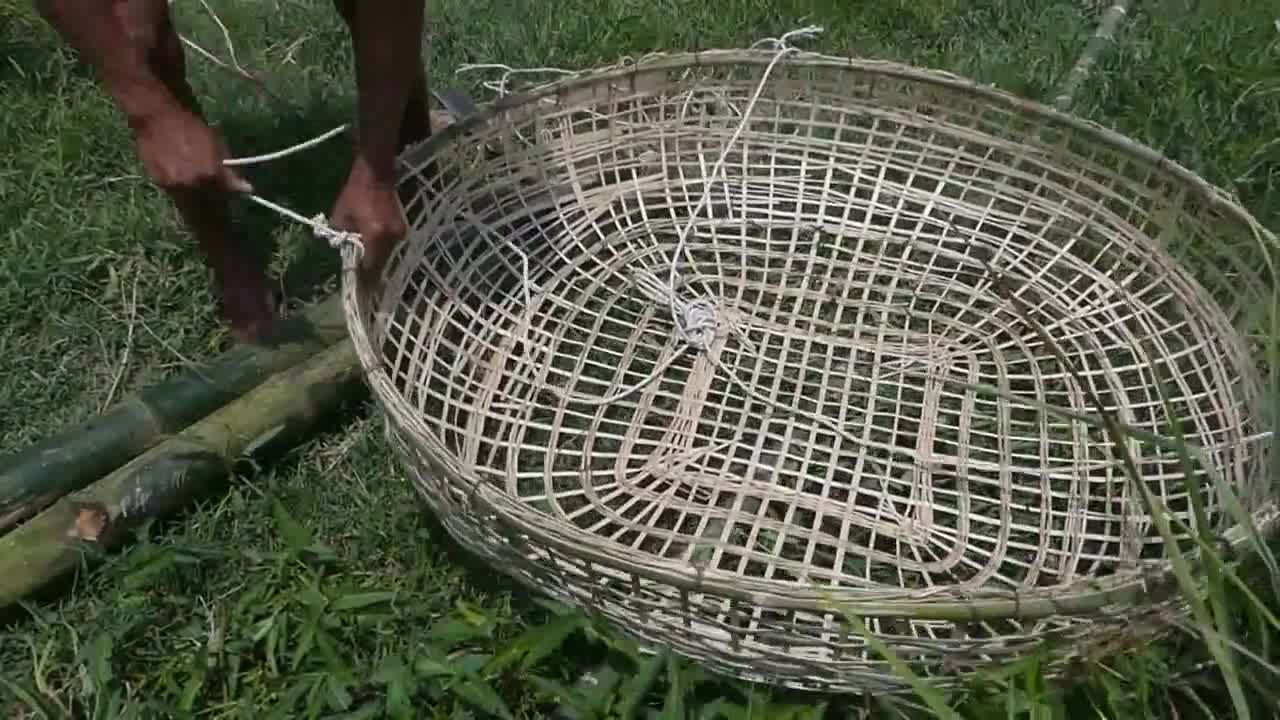 Build Unique Primitive Fish Trapping Tool Using Traditional Trap That Works 100%