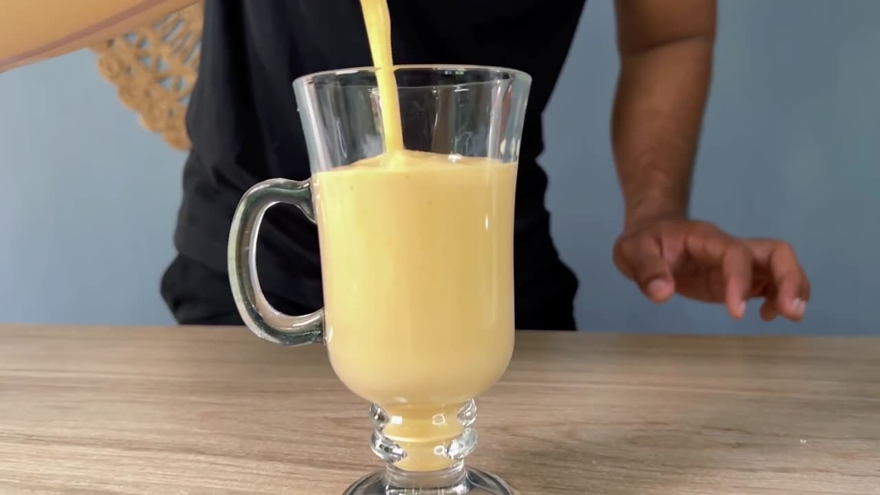 ලේසියෙන්ම අඹ මිල්ක්ෂේක් හා ලැසි බීම _ Mango Milkshake & Lassi (English sub) _ Wild Cookbook