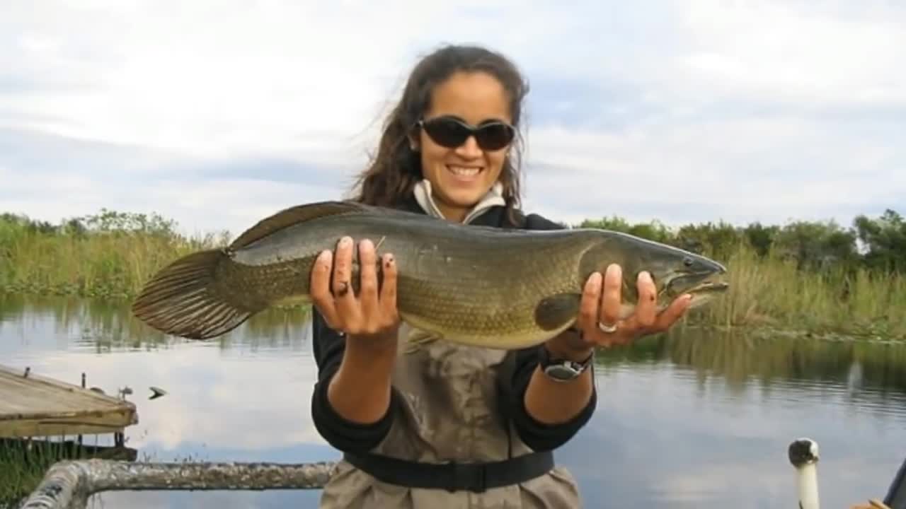 Woman Cleaning Out A Fish For Dinner Gets The Surprise Of Her Life