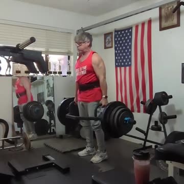 65 yr old HEX Bar DEADLIFTS 315x5r🎥 MONDAY NOV 20TH- PULLS / ABS