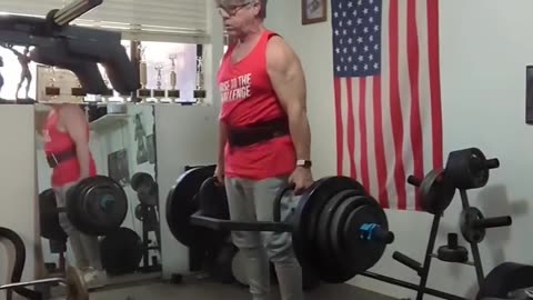 65 yr old HEX Bar DEADLIFTS 315x5r🎥 MONDAY NOV 20TH- PULLS / ABS