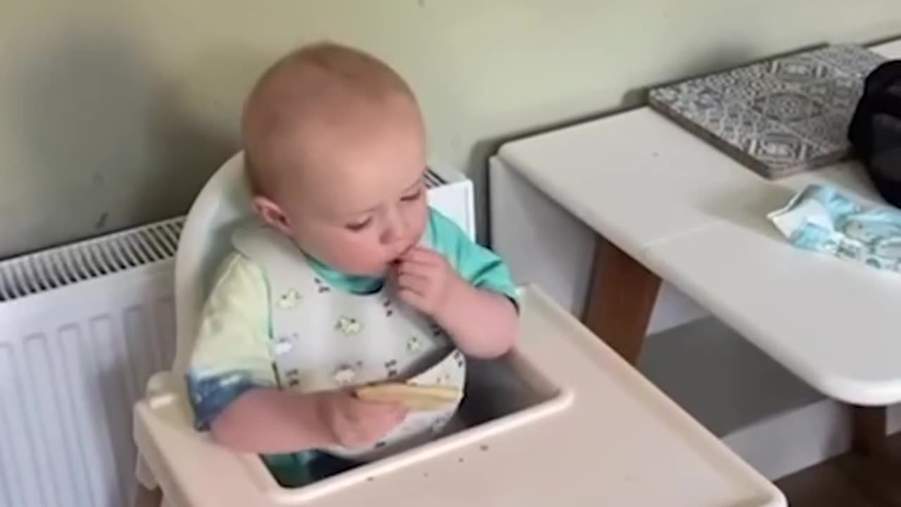 Baby Has Love Hate Relationship With Pizza