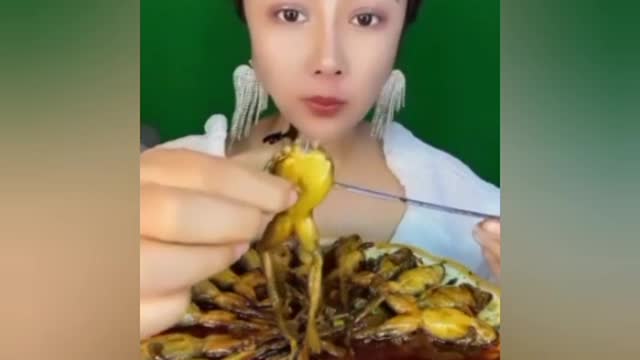 Mukbang frog 😂🐸🔥