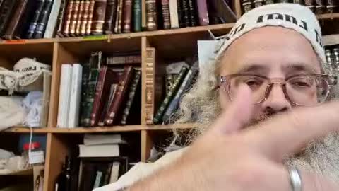 טב למיתב טן דו מלמיתב ארמלו דשומשמנא גברא כורסיה בי חרתא רמו לה דנפצא - שיר נ נח מסכת יבמות דף קיח