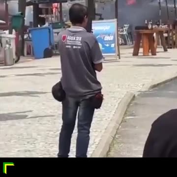 Quiosque pega fogo na Barra da Tijuca e causa transtornos no trânsito