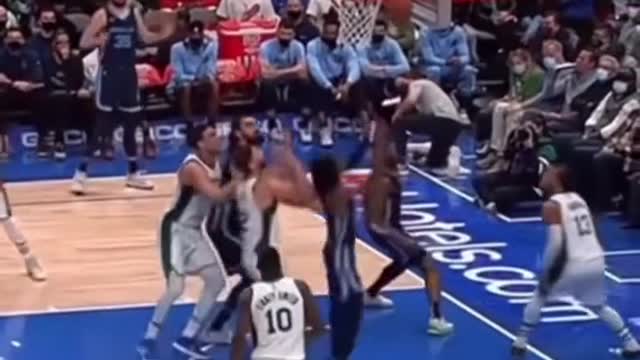 what happened? Morant dunk