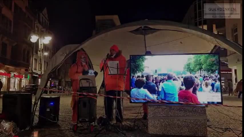 Mahnwache der "Freiheitssänger, -aktivisten und -denker" mitten in FFM-Bornheim