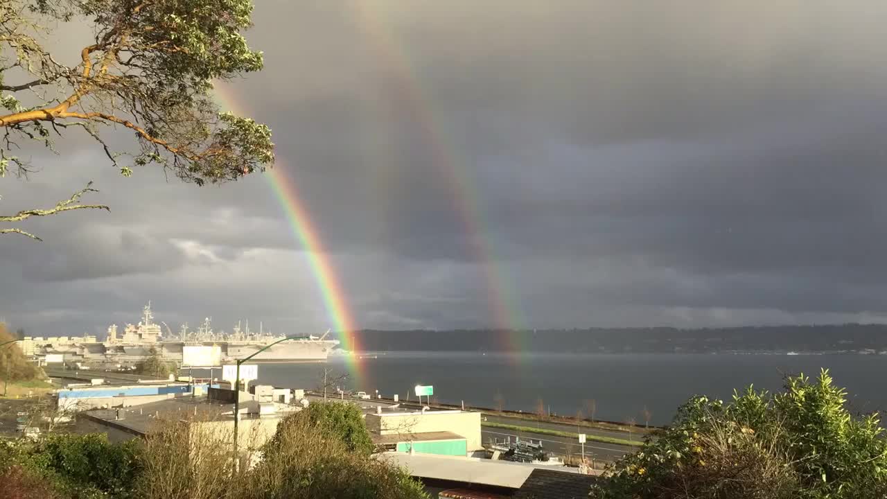 Quadruple Rainbow (Time Lapse)