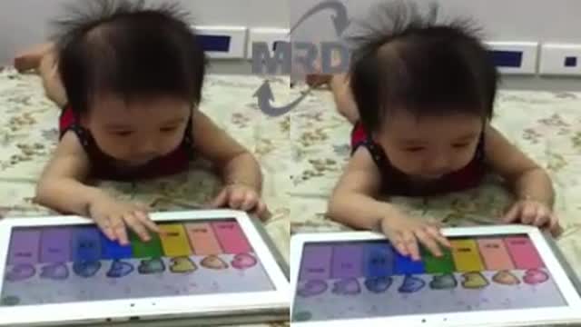 AMAZING BABY PIANO PLAYER - Baby playing the piano on the phone