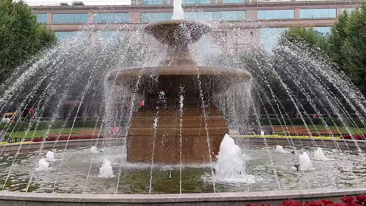 circle water fountain rainy effect