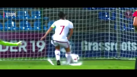 When the Woman Plays FOOT, Incredible fails mdr