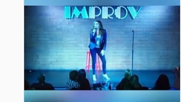 Comedian Heather McDonald collapses!