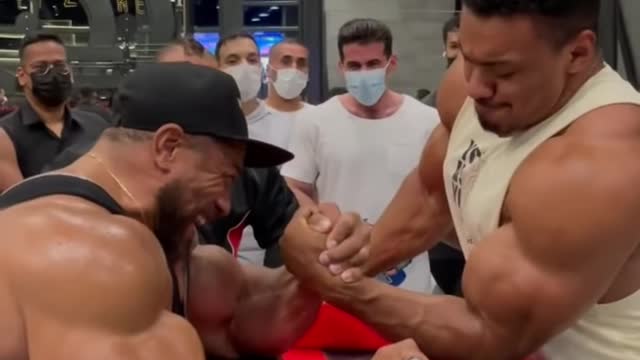 roelly winklaar arm wrestling video with larry wheels |gym motivation| #shorts | arm wrestling fire.