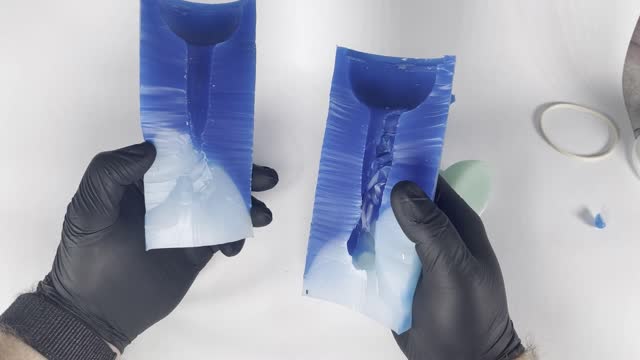 Small hole molds - Ultra Thin Dildo Failure