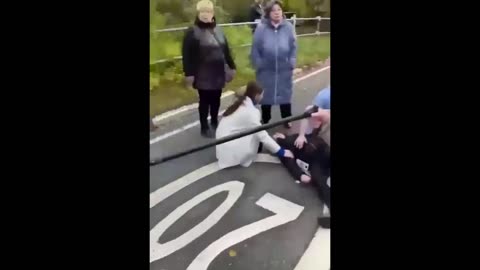 Female Clerk Runs Over Her Client Twice