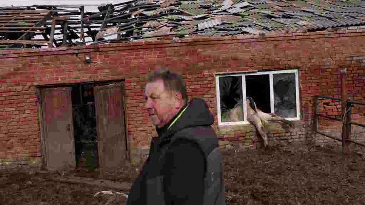 Ukrainian-farmers-are-fighting-for-the-harvest,-risking-their-lives.-