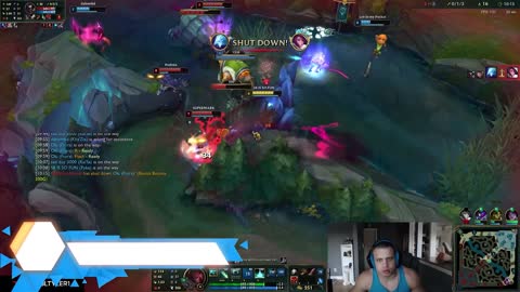 WATCH and TRY NOT TO LAUGH FUNNIEST MOMENTS OF THE YEAR League of Legends