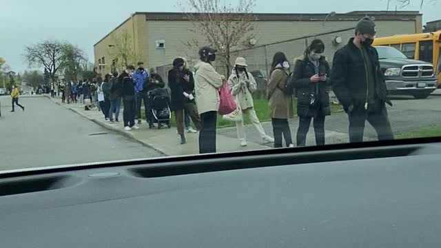 Huge line up at 18+ Vaccine Clinic