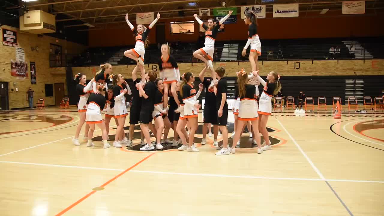 RSHS Cheer Team 1