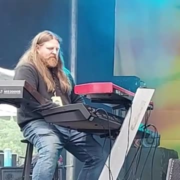 Damian Kapcala (The Ain't Sisters) - LIVE @ 420Fest (Short 2)