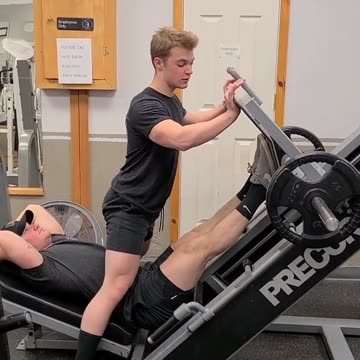 how to properly spot on the leg press