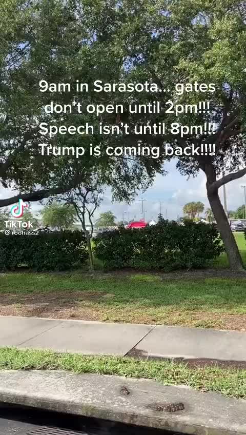 Thousands lining up EARLY for Trump in Florida tonight!