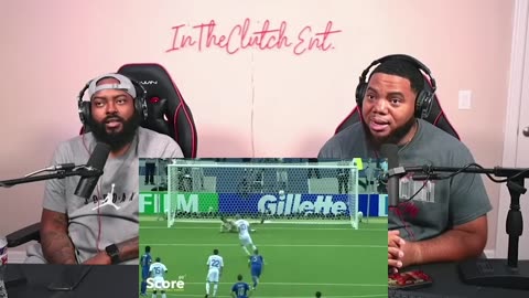 CLUTCH REACTION (CRAZY MOMENTS IN FOOTBALL/SOCCER 😲😲