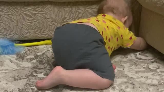 funny baby cute fell