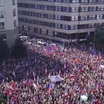 Prague protests against/for government to step down