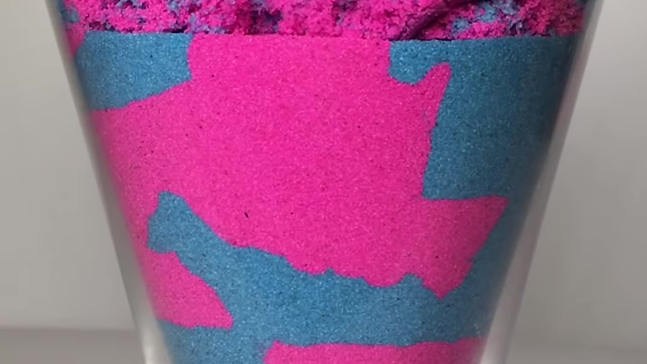 ASMR kinetic sand