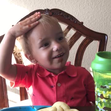 Baby thinks Ketchup is Shampoo