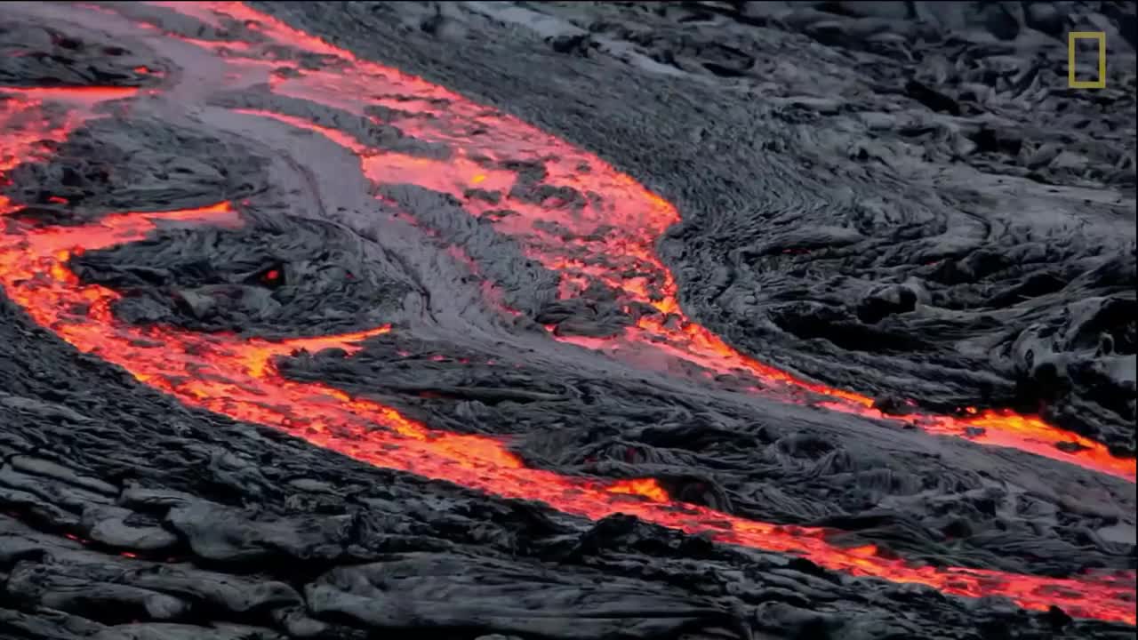 Magnificent erupting volcano 😳