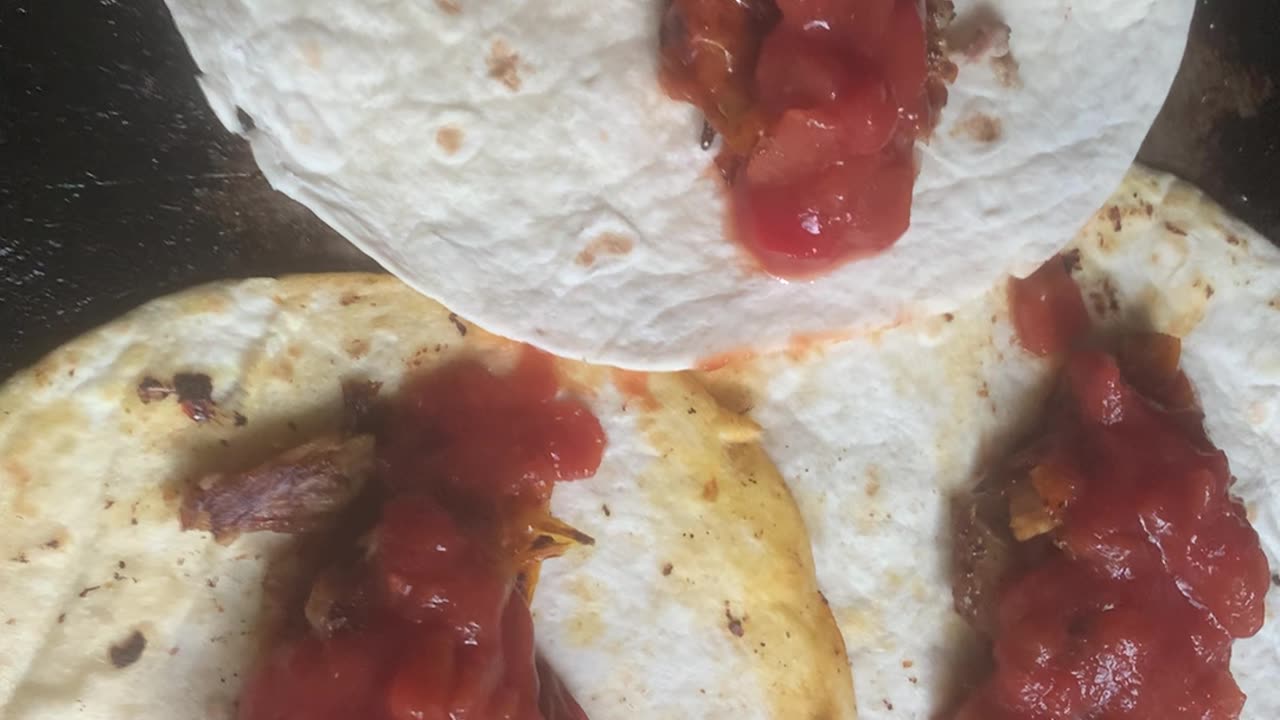 Rambo Dee Elite - Shows you how to have grilled on the Hot grill wraps