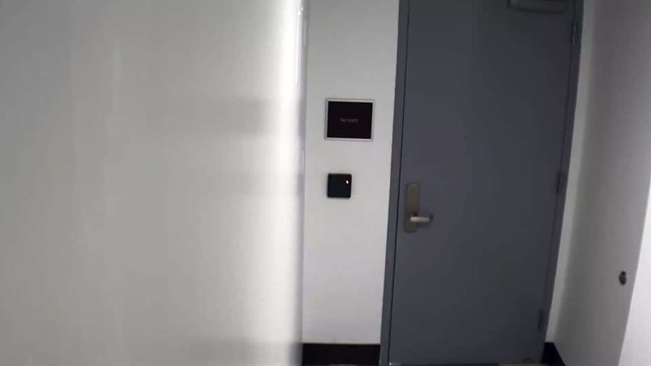 6144RHOBG2G201ABStairwayLobbyEntry_2021-01-06_03h00min01s480ms.mp4