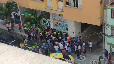 Linchan a hombre que intentó hurtar cerca de donde asesinaron a la estudiante en Bucaramanga