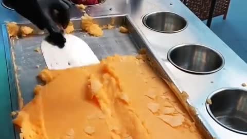 Yummy Street Ice Cream l Street Food Dessert #TrendingIceCream #Icecream #StreetFooddessert #shorts