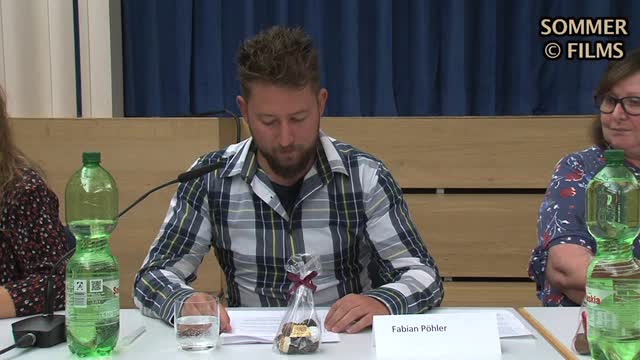 ERFAHRUNGSBERICHT Flüchtlingsbegleiter Fabian Pöhler (+gekürzte Q&A) INITIATIVE AN DER BASIS