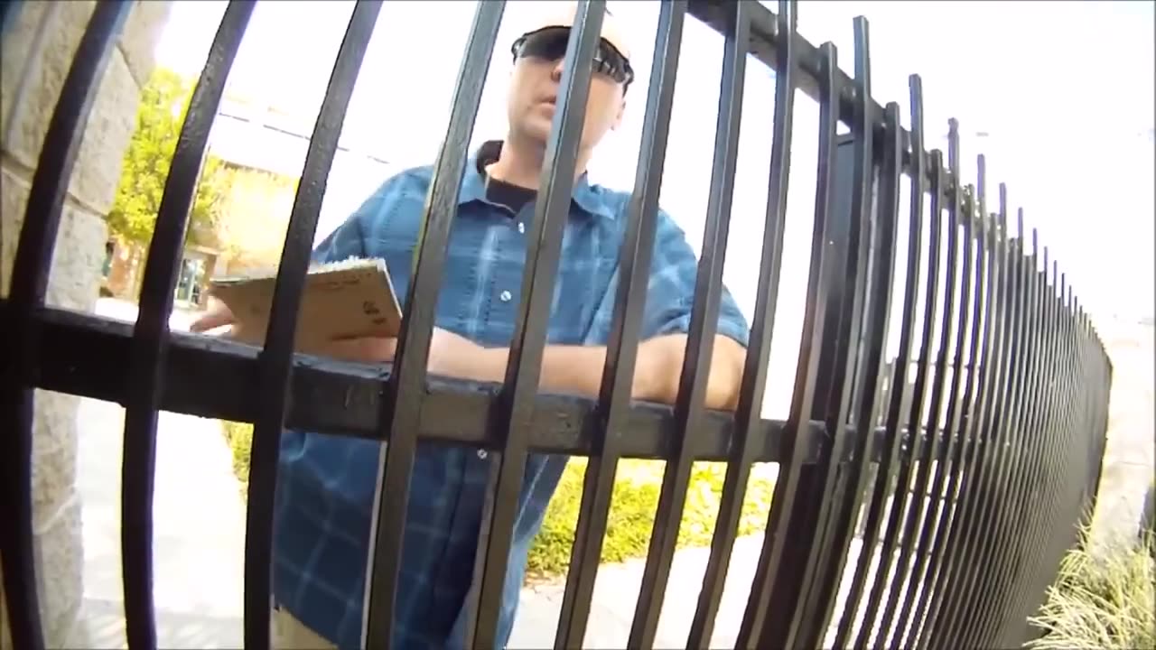 Detained In McAllen Texas For Recording The FBI Building - Give Me Your ID!!