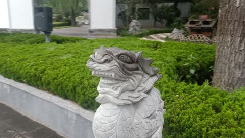 Does this statue look like a puppy?