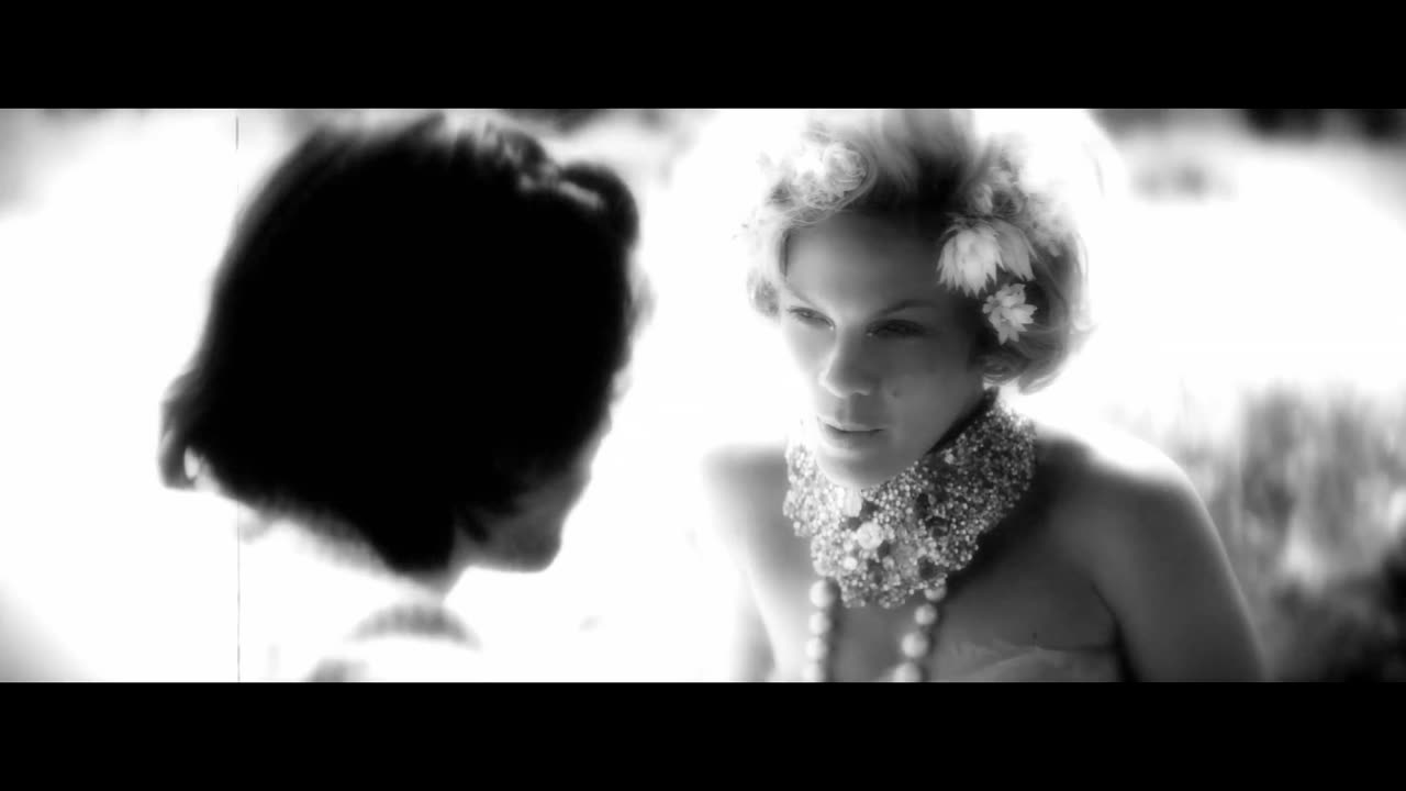 P!NK - Blow Me (One Last Kiss)