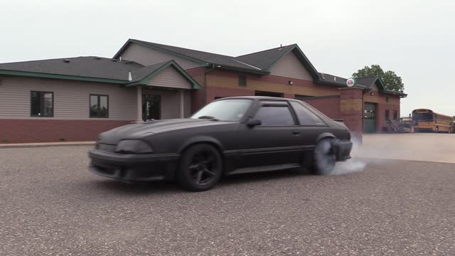 Slow Foxbody Mustang Burnout