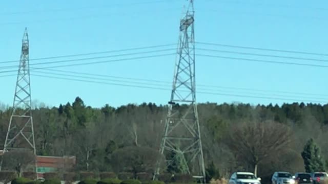 Amazing! Helicopter Lands On Top Of Polel