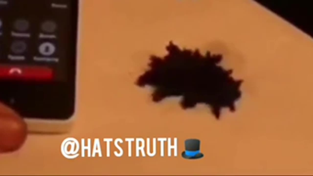 Graphene oxide responds to frequencies on the mobile phone