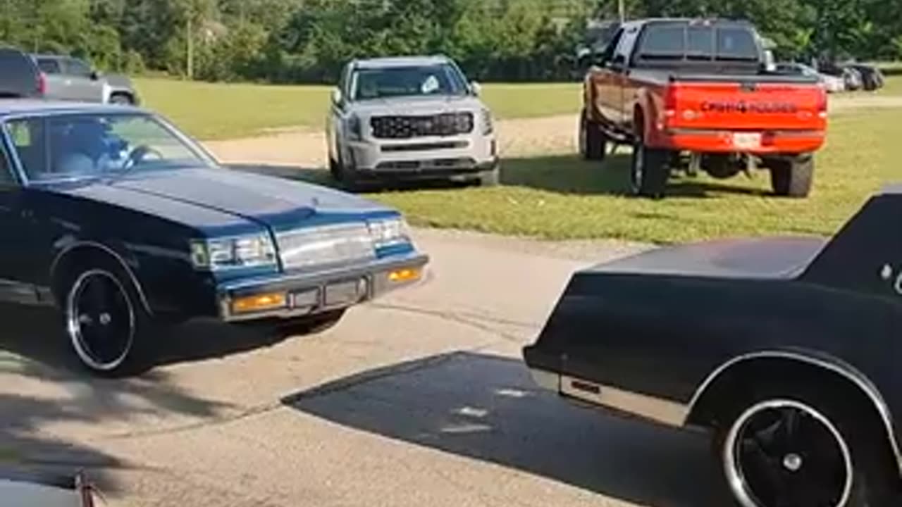 Cars leaving the 7th annual gbody classic in Ohio.