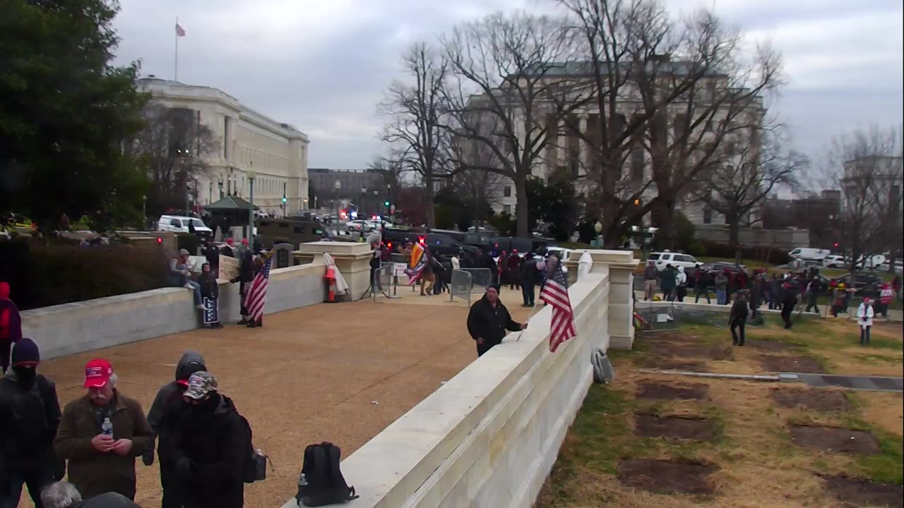 Camera0915USCG00UpperTerraceSE_2021-01-06_Starting_at_15h00min01s997ms.mp4