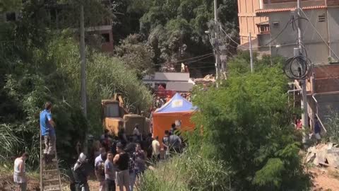 Tres muertos por derrumbe de dos edificios en Río de Janeiro