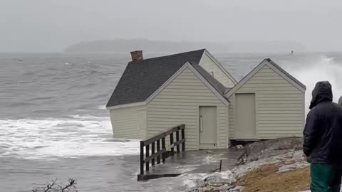 Historic fishing shacks in Maine washed away due to record-setting water levels🤯