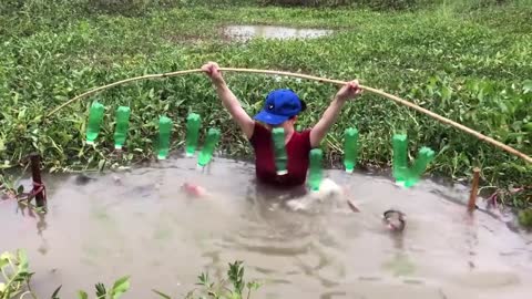 Build Primitive Survival Fish Trap To Catch River Monsters