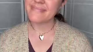 Live makeup video